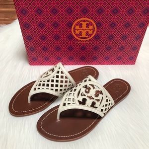 NIB Tory Burch Thatched Perforated Logo Thong